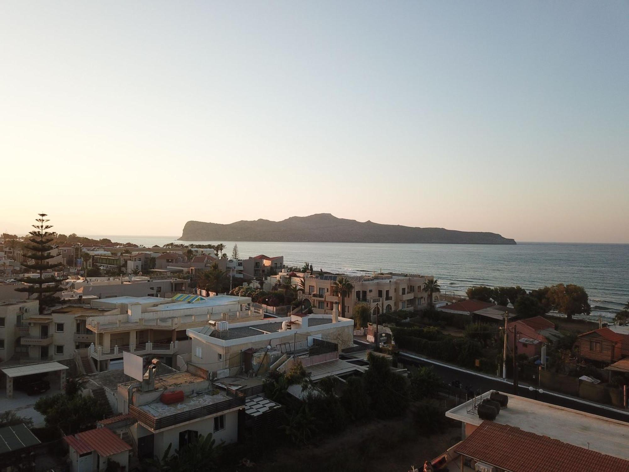Erotokritos Studios Agia Marina Екстериор снимка